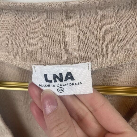 LNA Tan Cream Pullover Ribbed Sweater Size XS Viscose Spandex Slight Wear - Picture 5 of 8